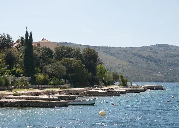 Arka Trogir - Seget Vranjica
