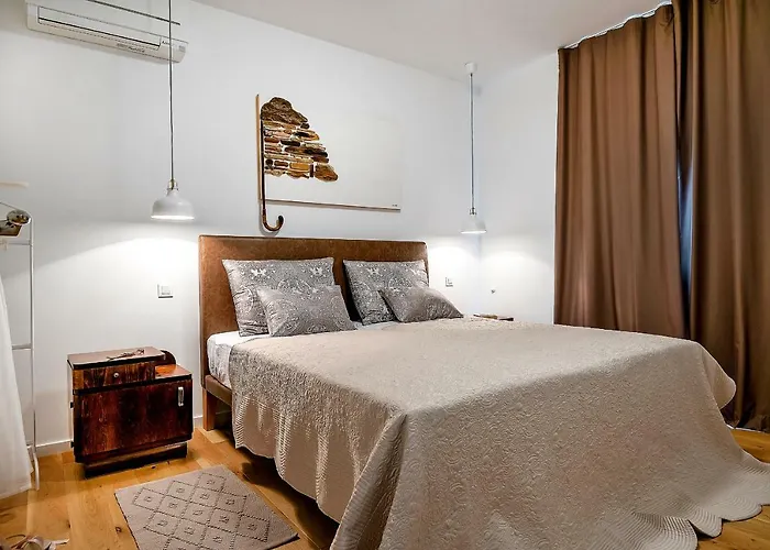 Arka Trogir -