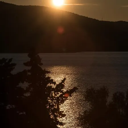 Arka Trogir - דירה *