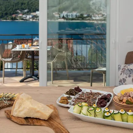 Arka Trogir - דירה *