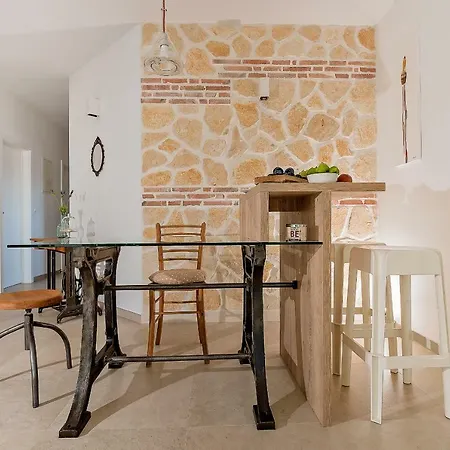 Apartment Arka Seget Vranjica